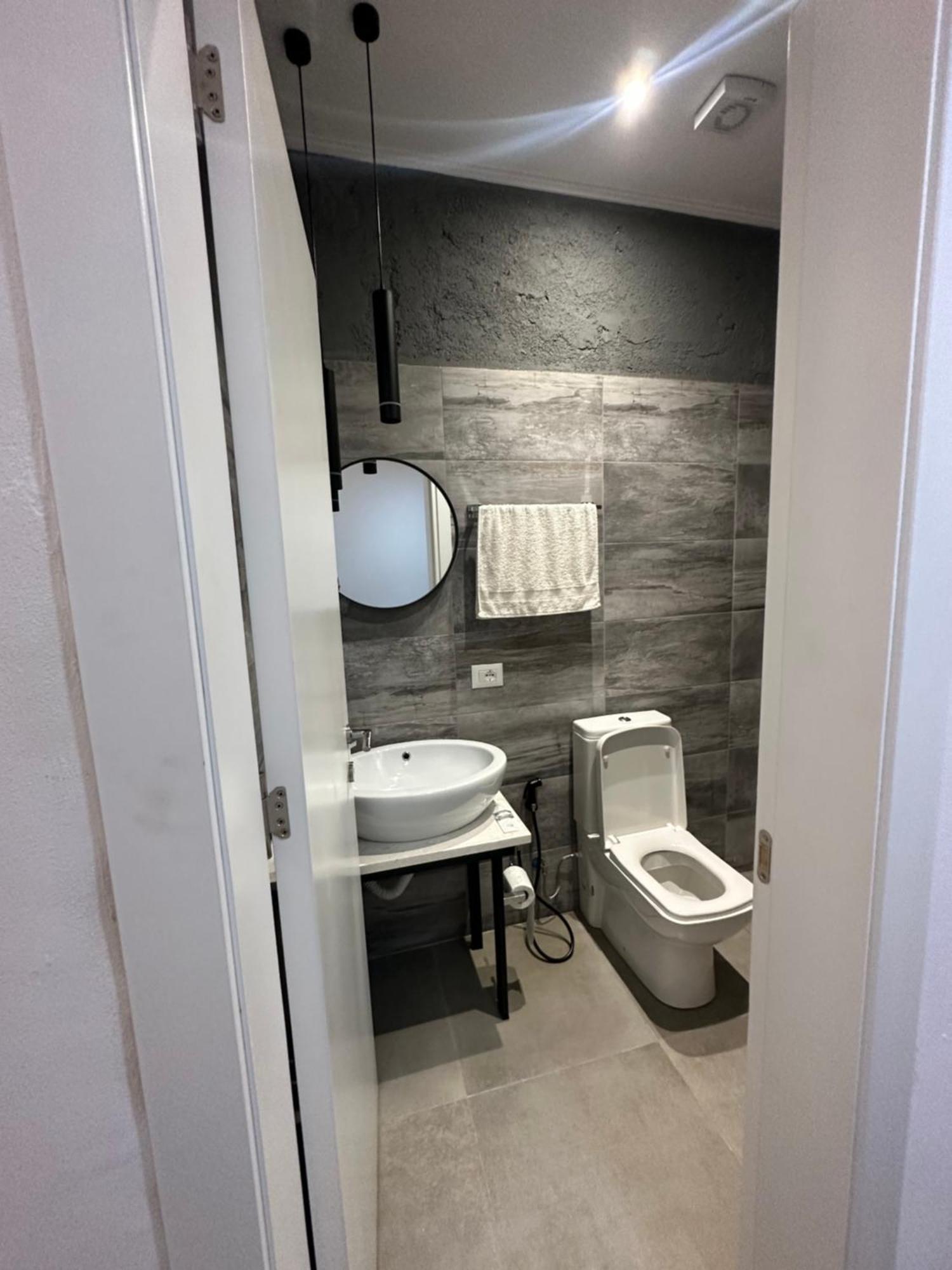 Central Comfort Suites Tiranë Eksteriør bilde
