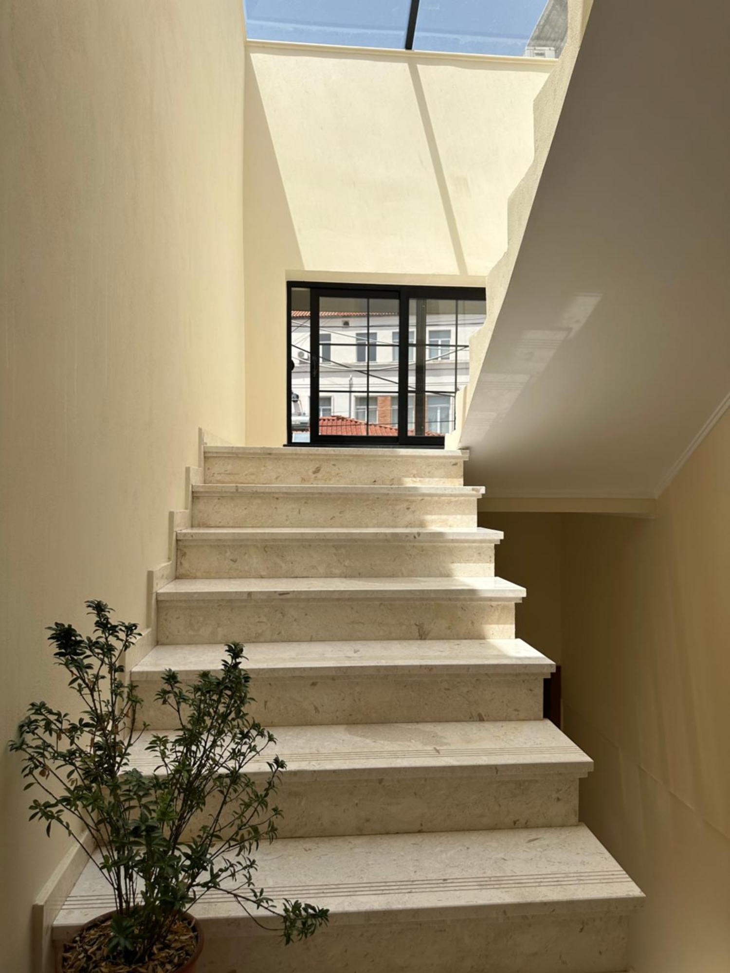 Central Comfort Suites Tiranë Eksteriør bilde