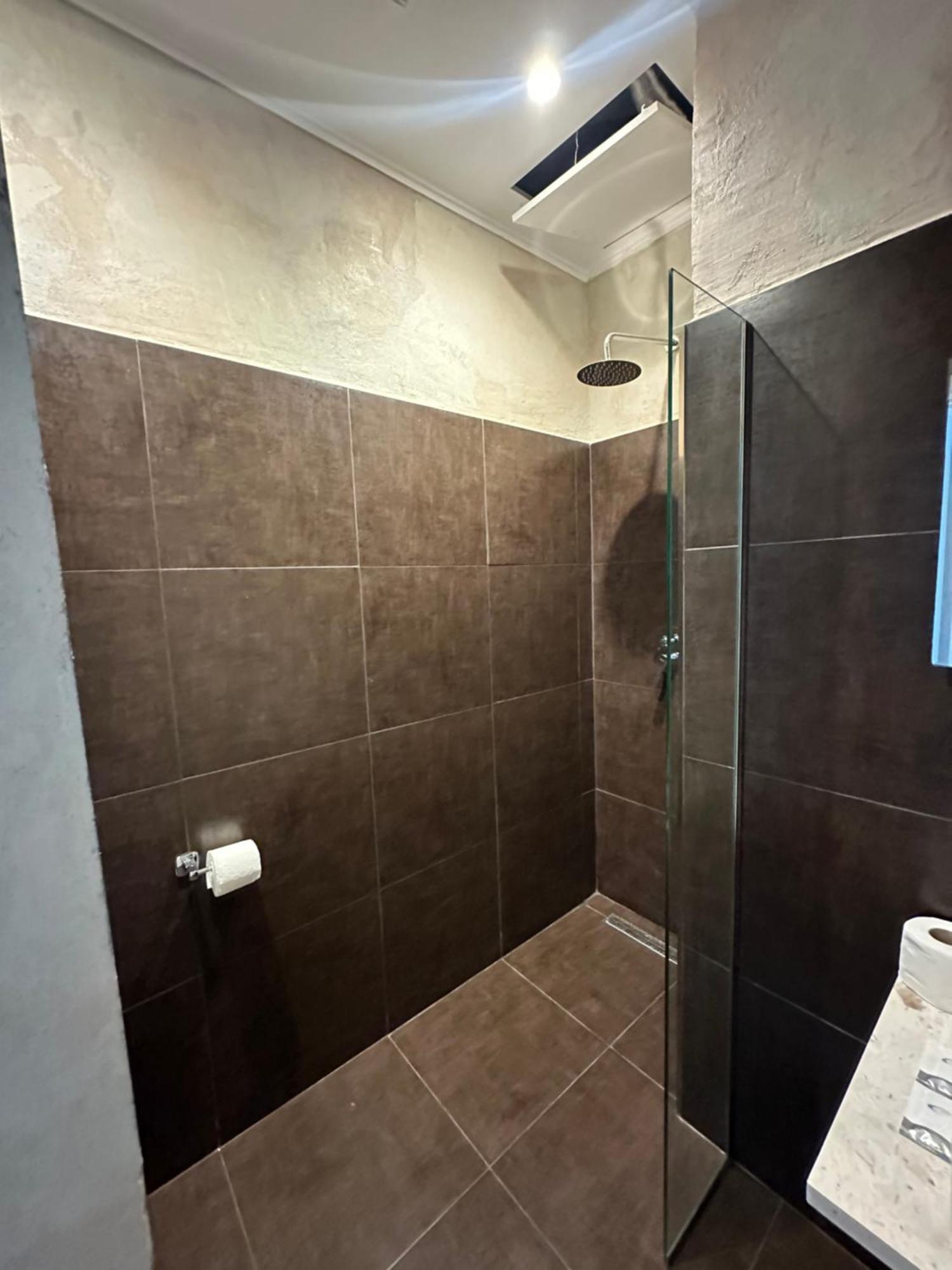 Central Comfort Suites Tiranë Eksteriør bilde