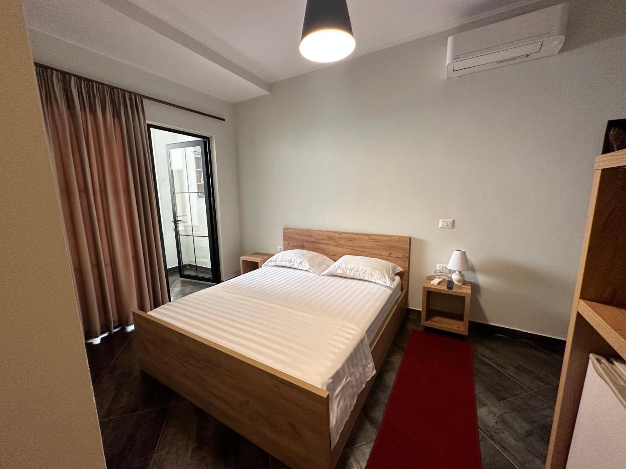 Central Comfort Suites Tiranë Eksteriør bilde