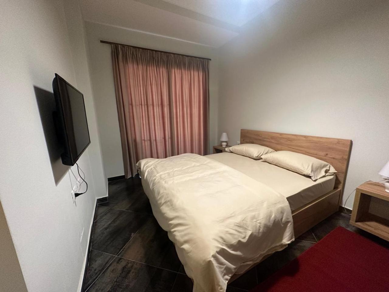 Central Comfort Suites Tiranë Eksteriør bilde